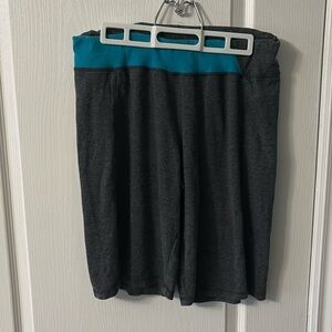 G.W. Cotton shorts size L